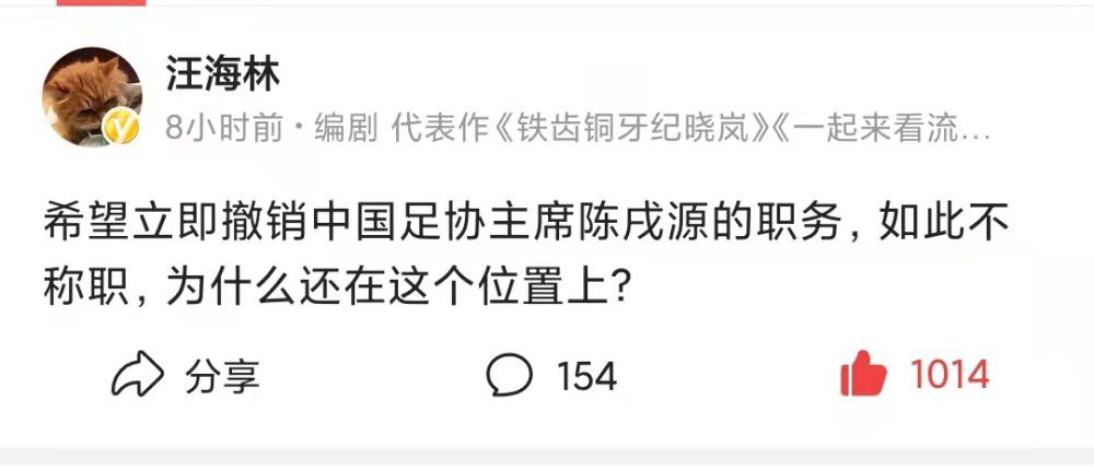 但是令人匪夷所思的是他的雷神之锤竟然没了！这可让影迷操碎了心，不过借用他父亲奥丁的话说：;你是雷神，还是锤神？没了武器的锤哥依然威力十足，直接释放;雷神之力自己放电，简直不能更酷